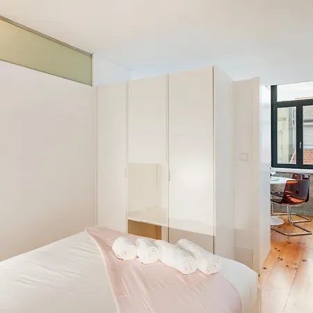 アパート Guestready - Stylish Haven Near Cathedral ポルト